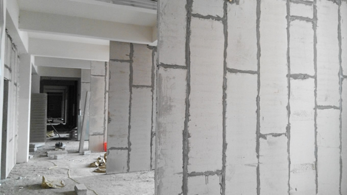 武漢盛世皇廷KTV隔墻板施工案例