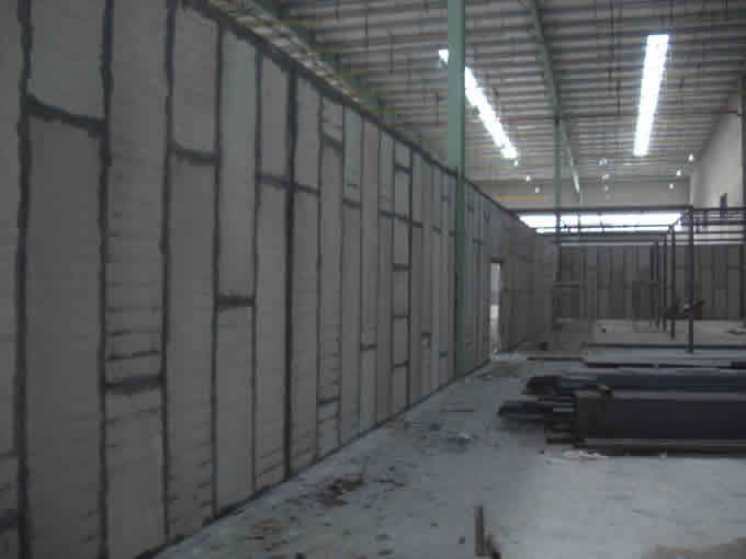 工廠建設(shè)中輕質(zhì)墻板的使用