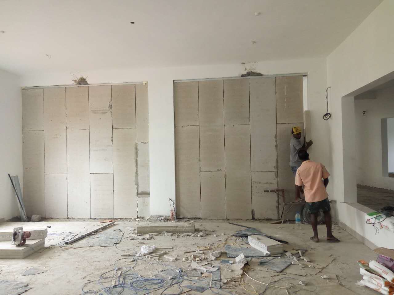 印度帕亞塔工程學(xué)院工地輕質(zhì)隔墻板施工案例