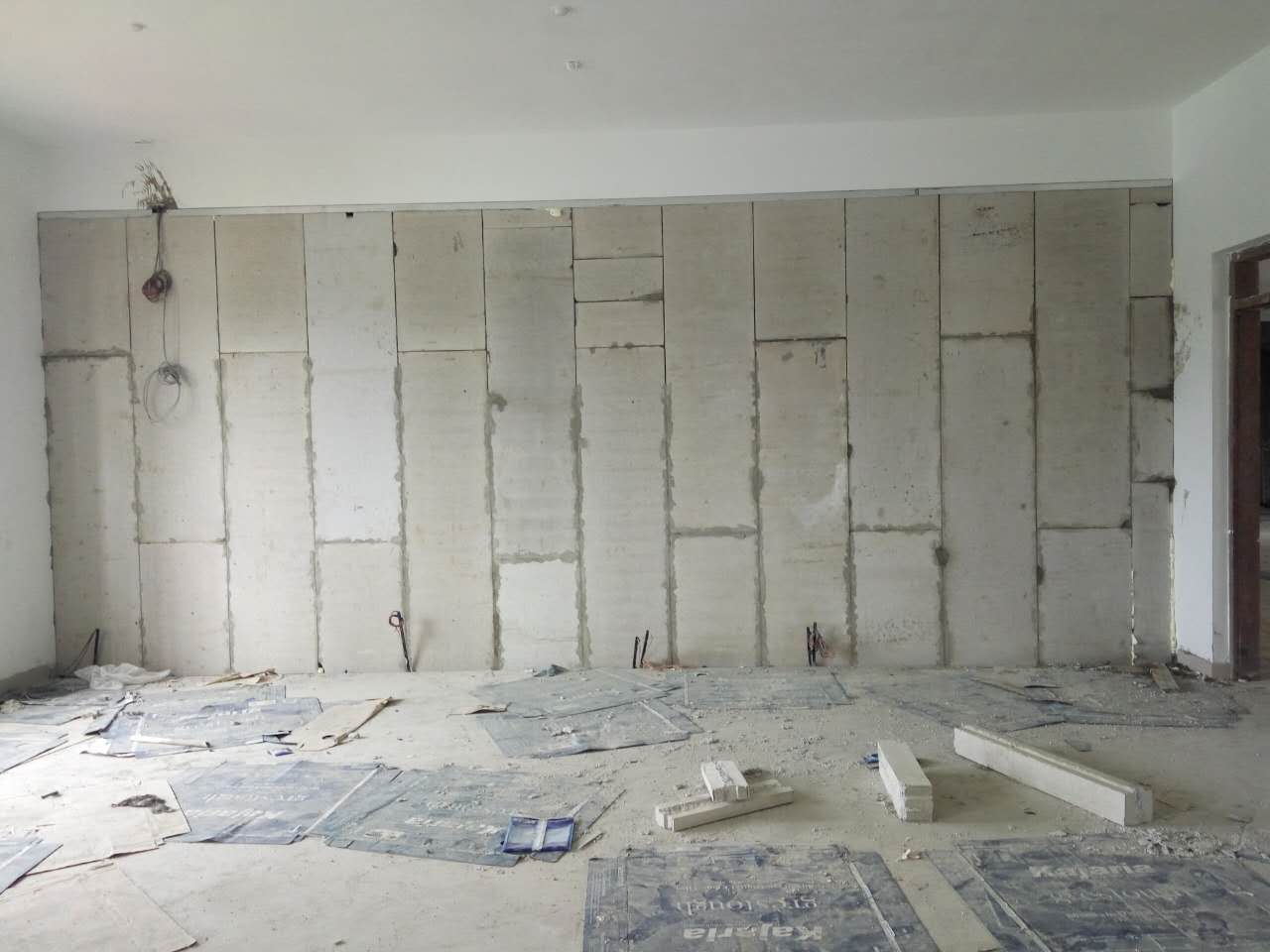 印度帕亞塔工程學(xué)院工地輕質(zhì)隔墻板施工案例