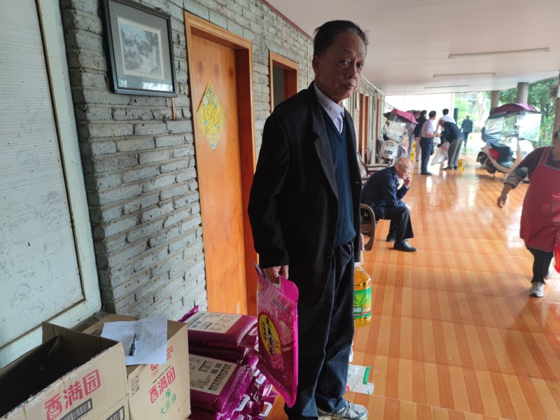 湖北博悅佳實業(yè)有限公司“九九重陽、濃濃敬老情”送溫暖活動