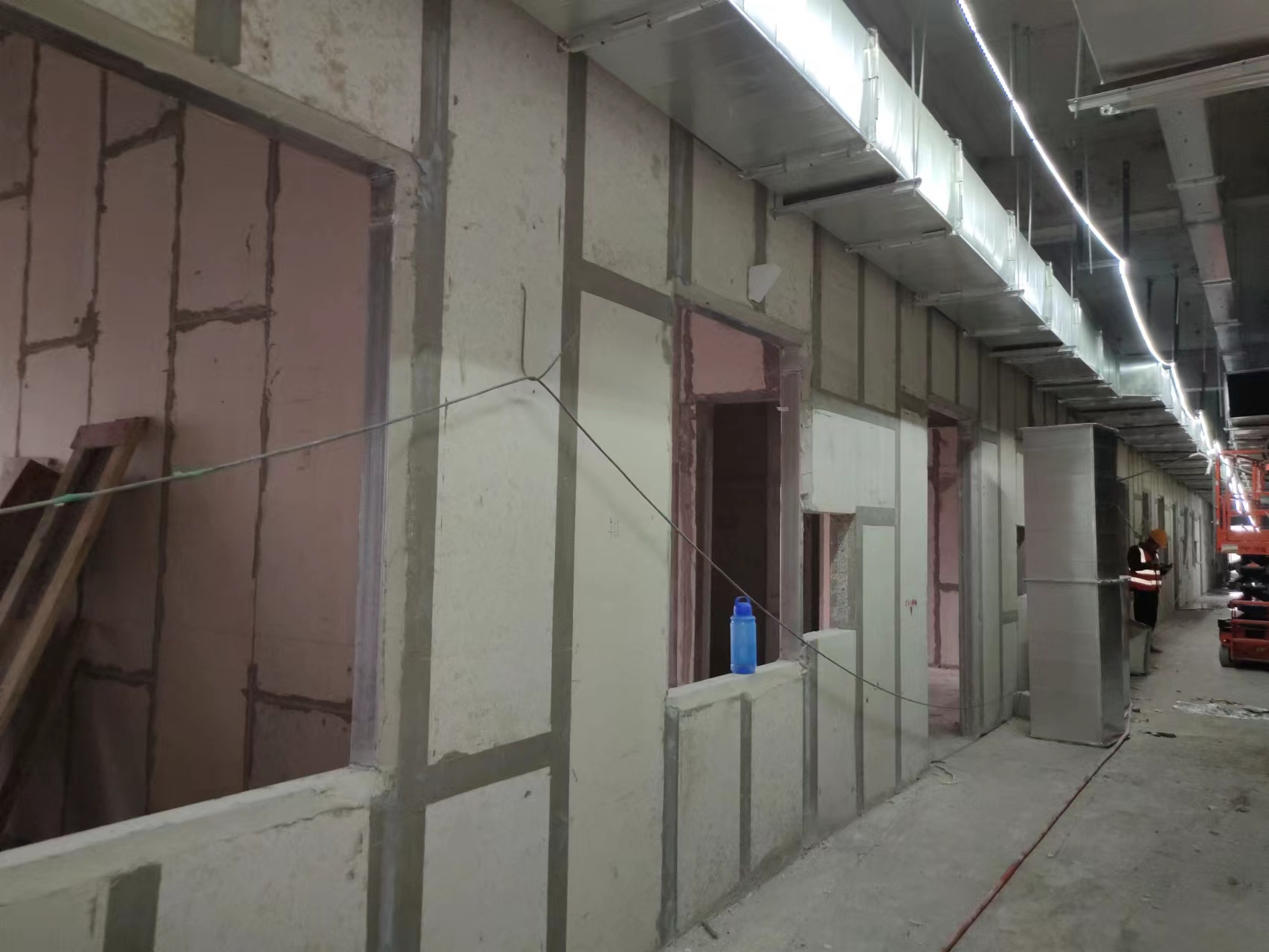 金銀湖協(xié)和西院二期隔墻工程